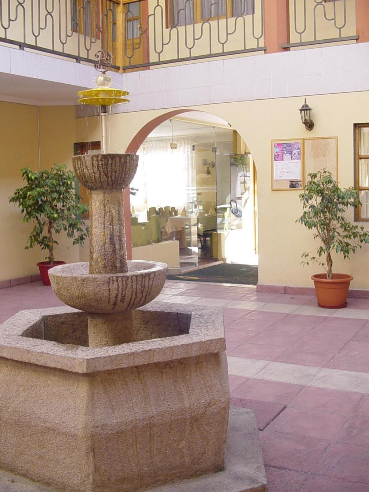 Hotel Cima Argentum Potosi Bagian luar foto