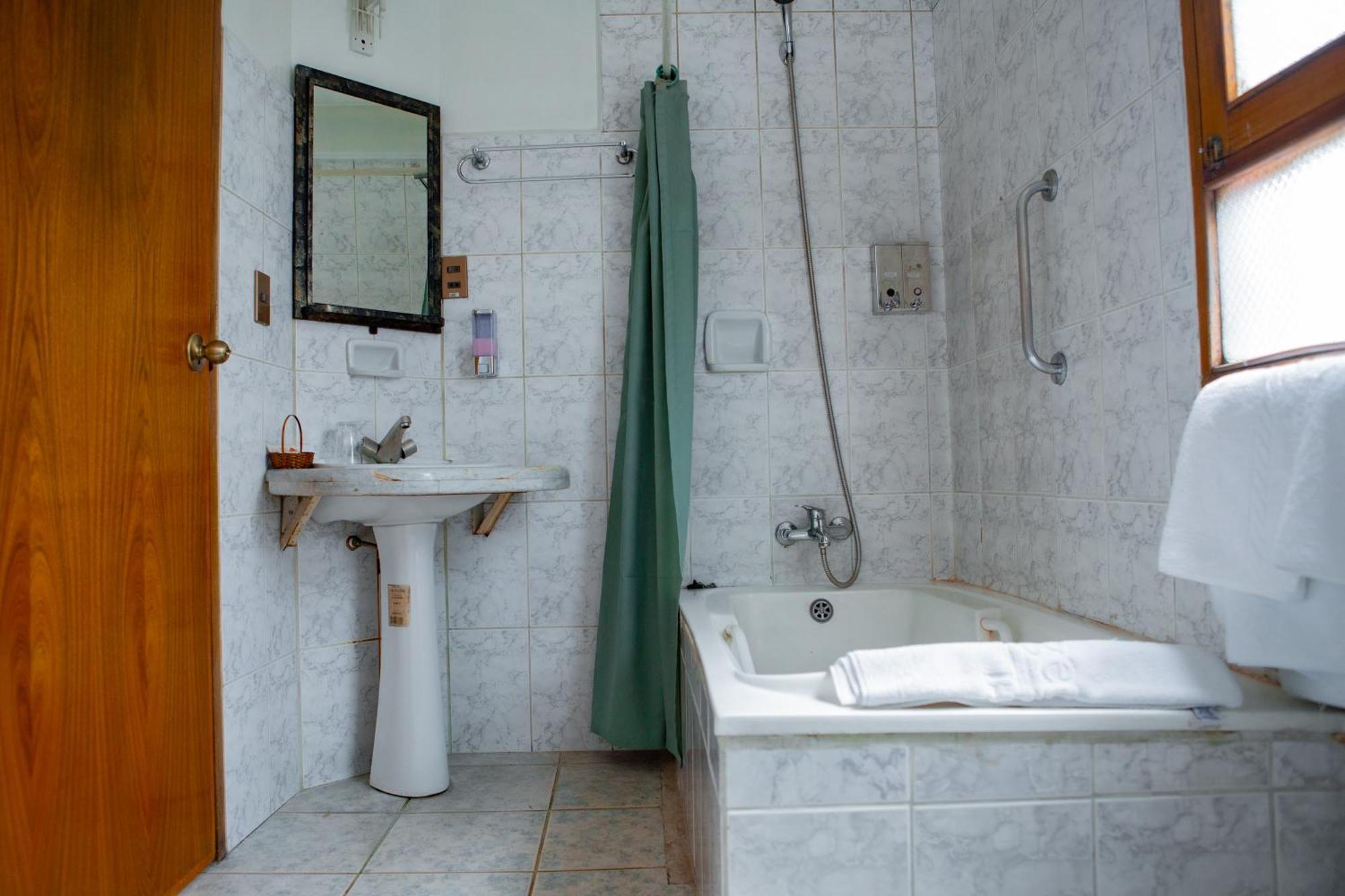 Hotel Cima Argentum Potosi Bagian luar foto