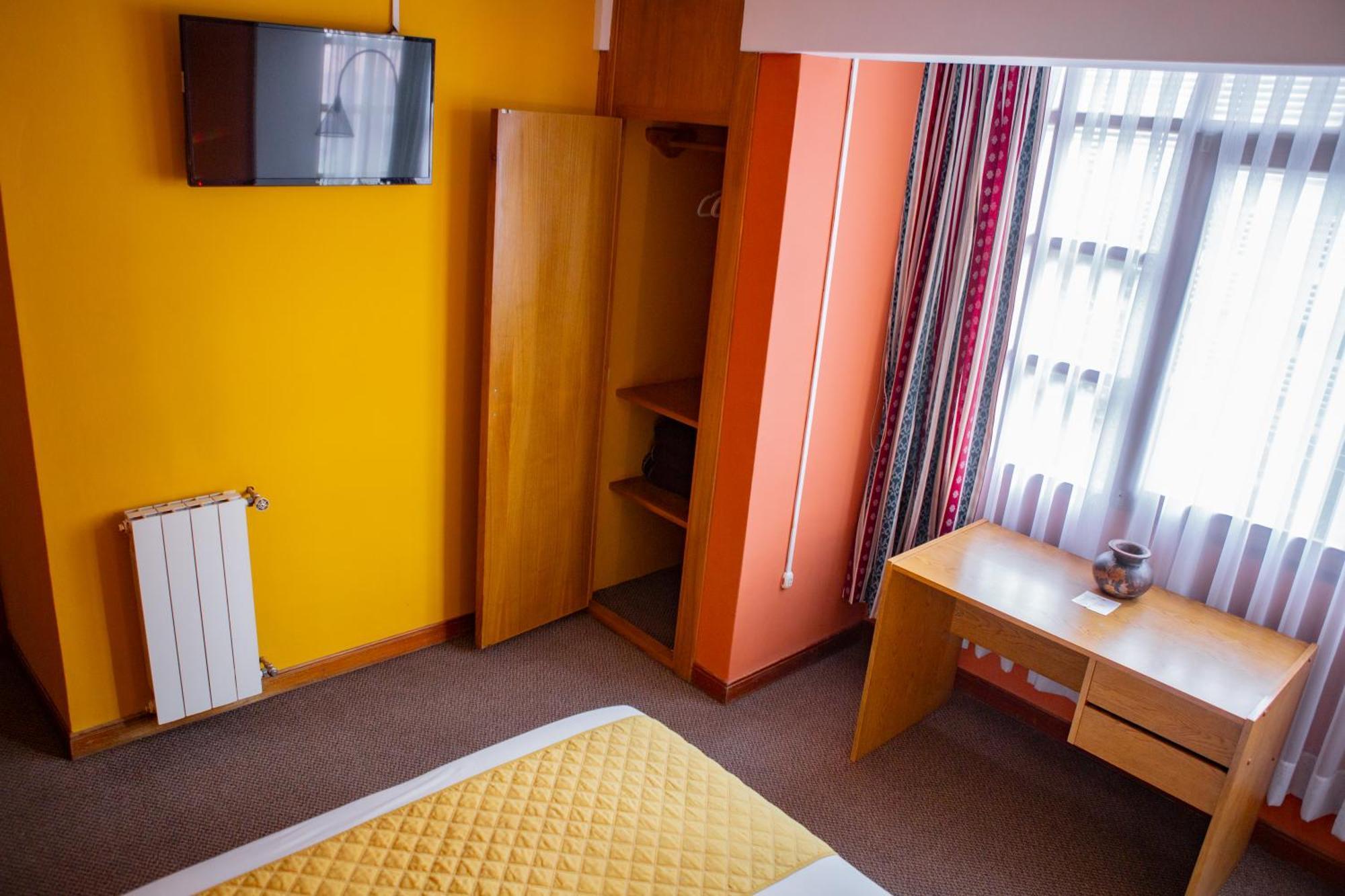 Hotel Cima Argentum Potosi Bagian luar foto