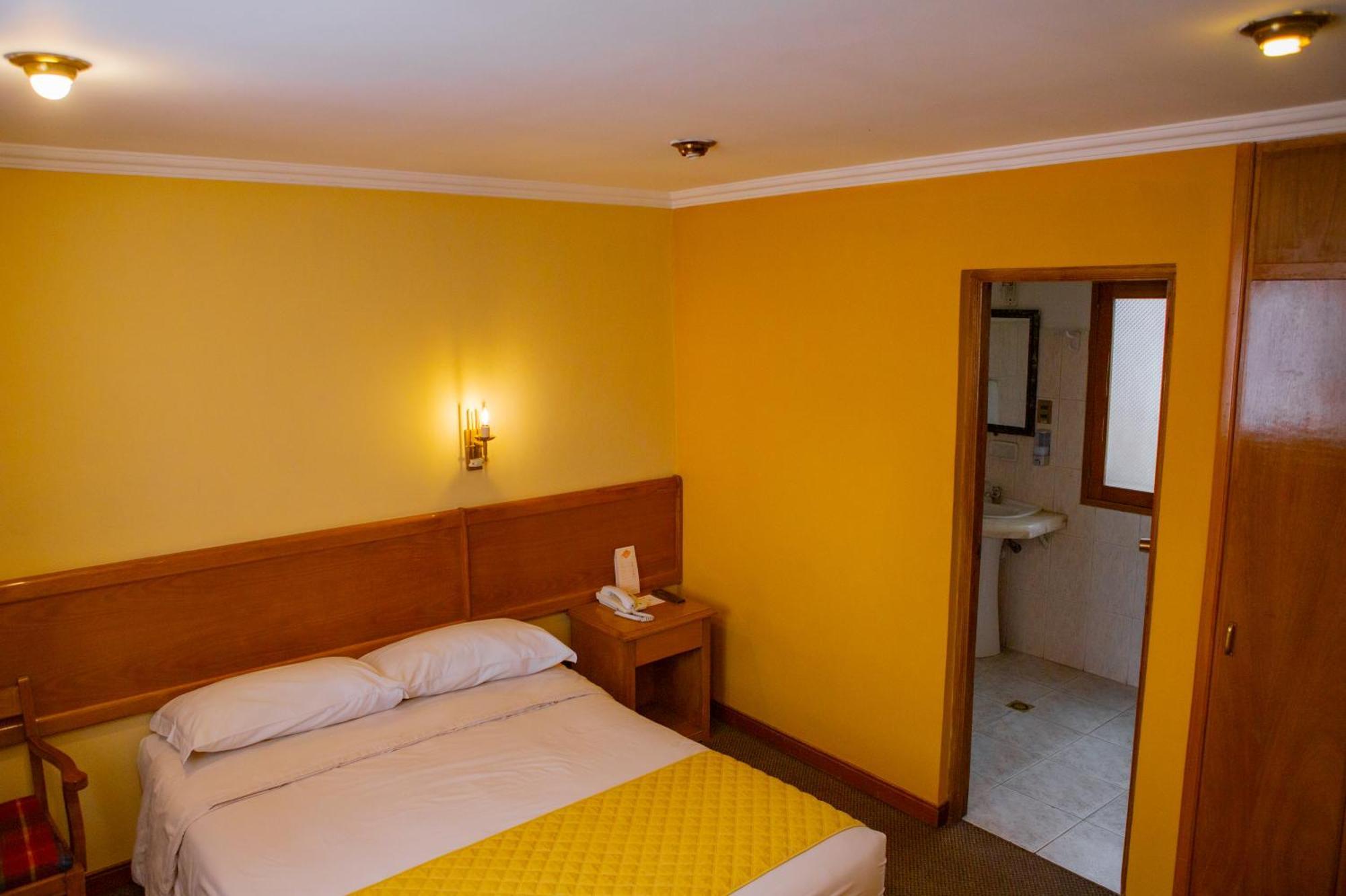 Hotel Cima Argentum Potosi Bagian luar foto