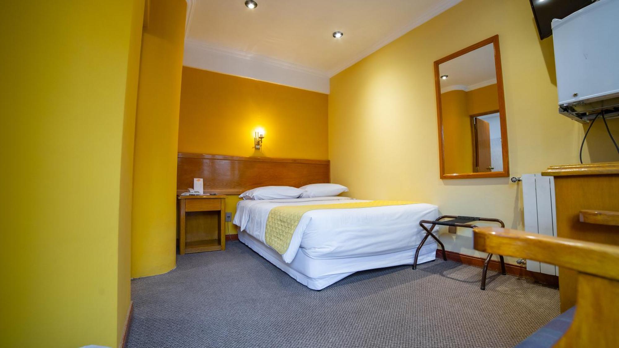 Hotel Cima Argentum Potosi Bagian luar foto